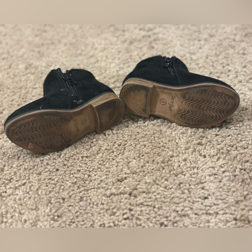 Cat & Jack Stylish Black Toddler Boots | Size 6 - Picture 6 of 6